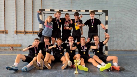 Učenici Gimnazije „Stefan Nemanja“ nižu medalje i ponosno brane boje škole