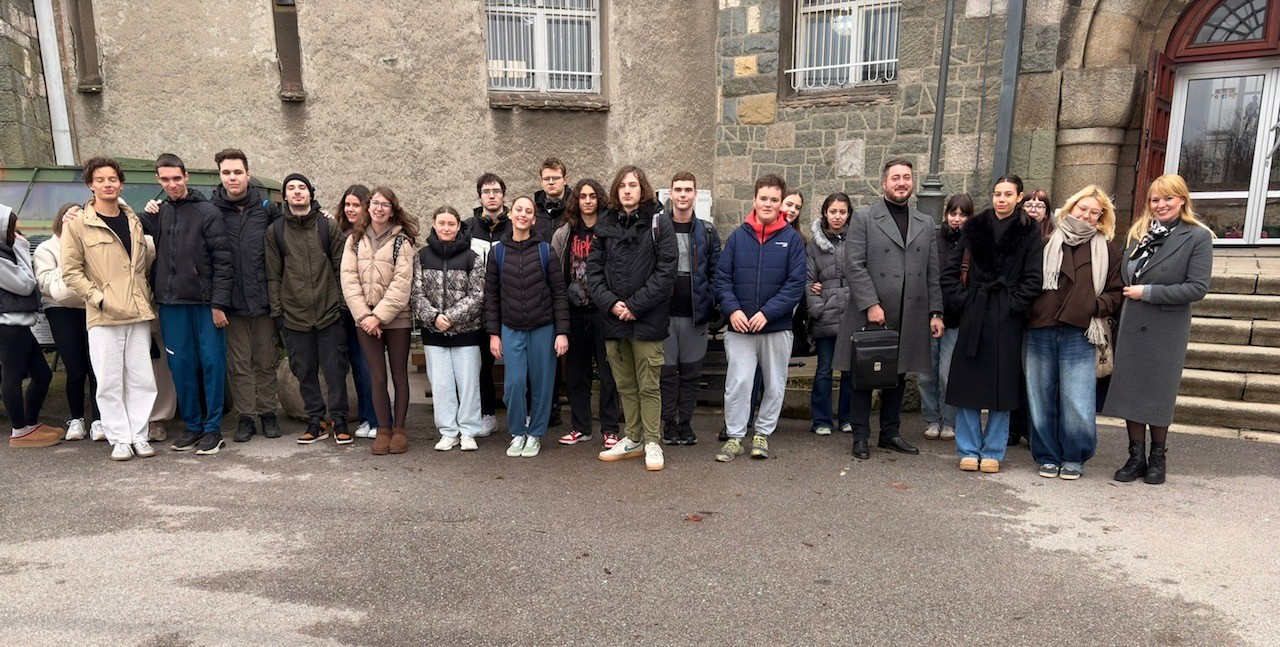 Učenje izvan učionice – naši učenici u muzejima i Palati nauke