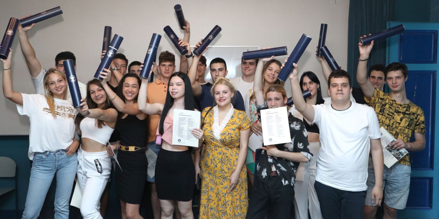 DODELA DIPLOMA 12. GENERACIJI MATURANATA