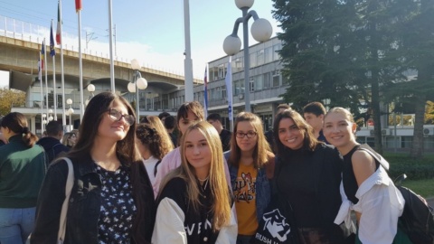 GIMNAZIJALCI POSETILI 65. MEĐUNARODNI SAJAM KNJIGA